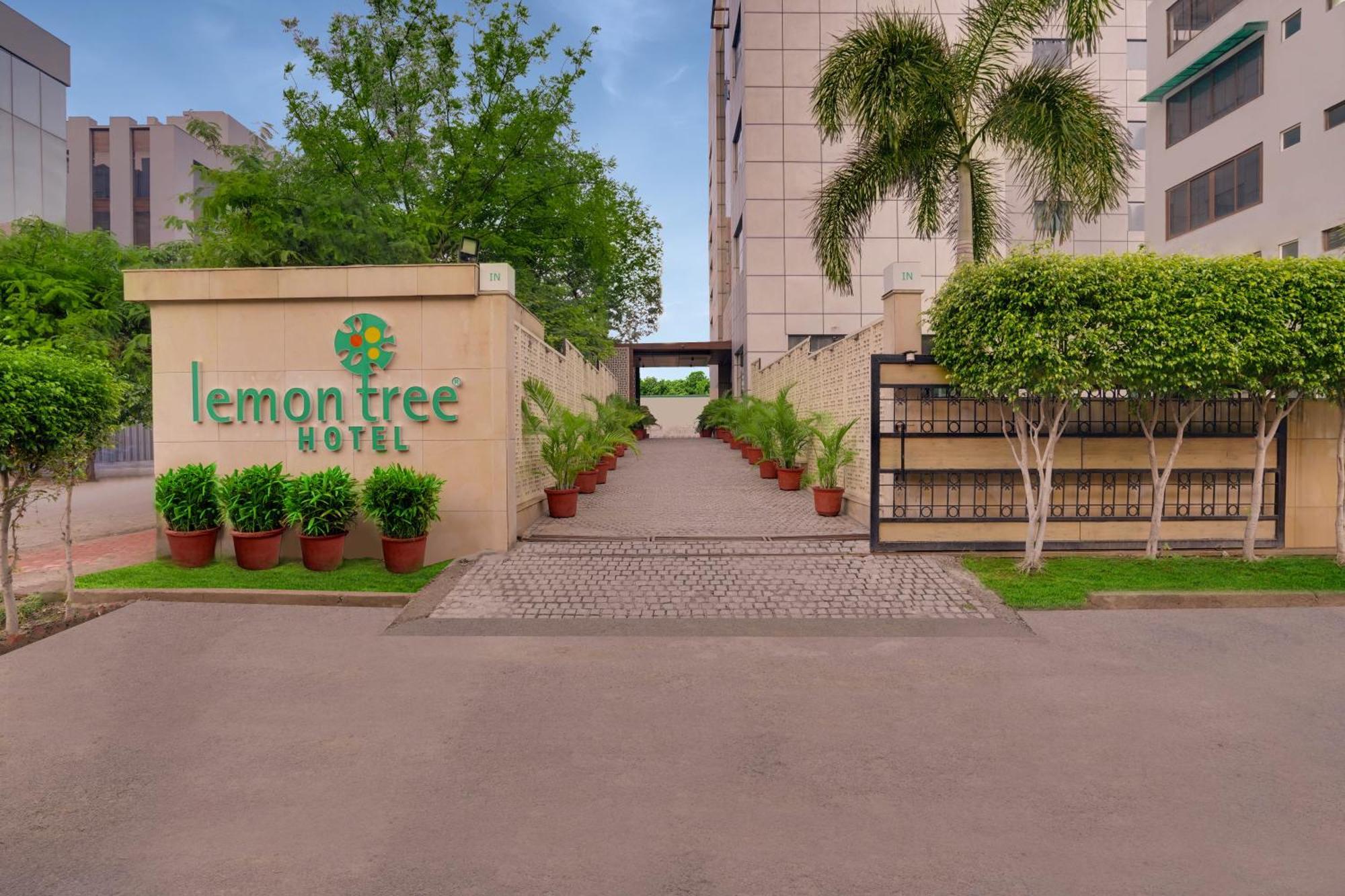 Hotel Nio By Tarika Noida Buitenkant foto