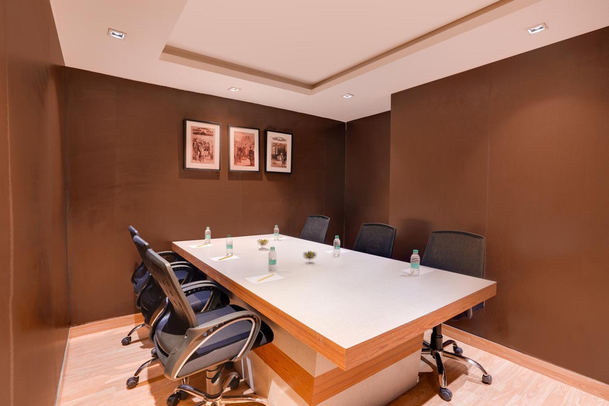 Hotel Nio By Tarika Noida Buitenkant foto