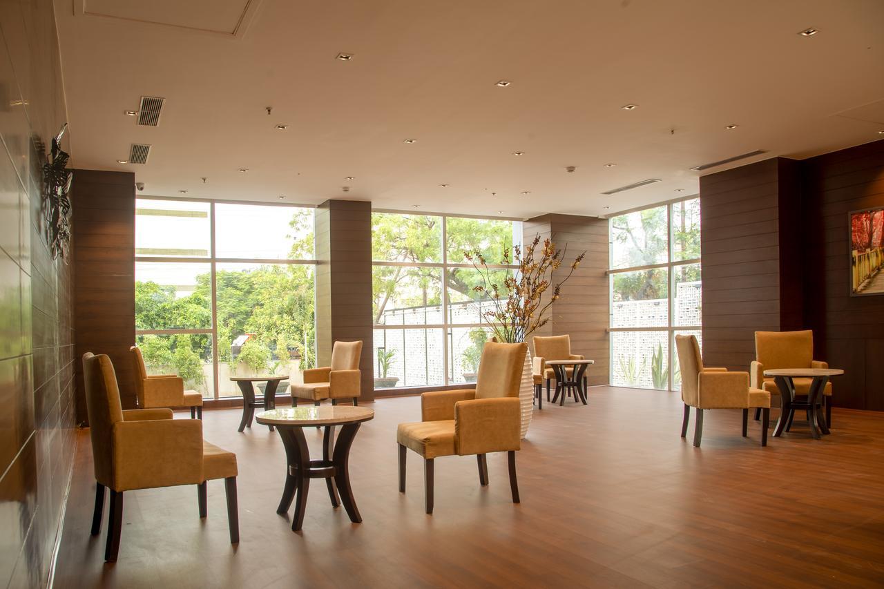 Hotel Nio By Tarika Noida Buitenkant foto