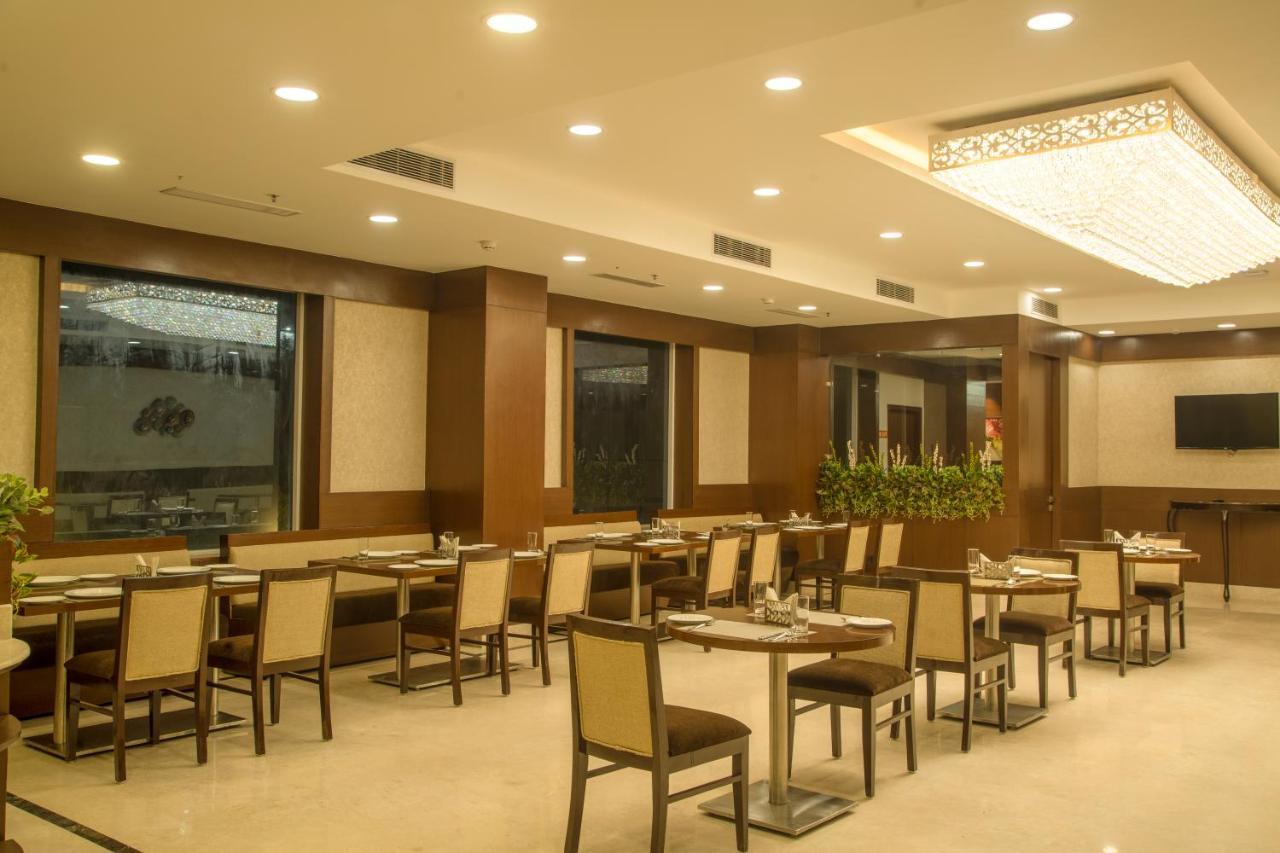 Hotel Nio By Tarika Noida Buitenkant foto